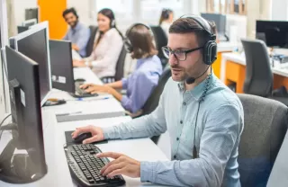 Tingkatkan Customer Service dengan Bantuan Helpdesk