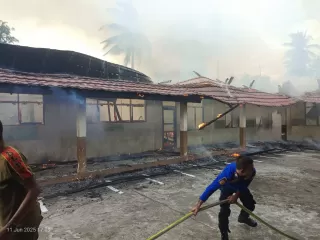 Duh Gusti! MDA Al Muhtadin Jalan Rintis Selatpanjang Ludes Terbakar