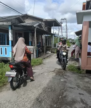 Intensifkan Patroli Bermotor, Polsek Tanah Merah Ciptakan Rasa Aman di Tengah Masyarakat