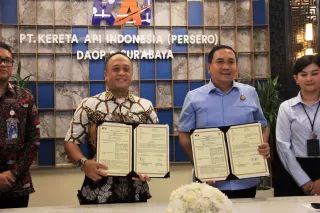 Tangani Permasalahan HBP dan TUN, KAI Daop 8 Surabaya dan Kejari Tanjung Perak Teken PKS