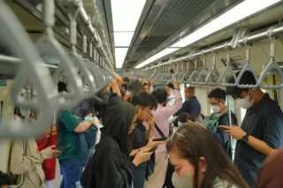 Selama Penerapan Kebijakan ASN Wajib Naik Transum, Pengguna LRT Jabodebek Naik 12 Persen