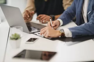 Stop Pusing! Temukan Program Akuntansi Terbaik Atur Keuangan Bisnis Anda