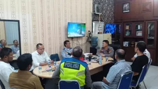 Preman Kuasai Parkiran Depan Polsek, Jukir Resmi Dikeroyok ! Nama Bobi Kembali Mencuat
