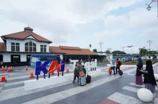 KAI Imbau Penumpang di Stasiun Tegal Berangkat Lebih Awal dan Perhatikan Rekayasa Lalin