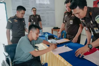 Mulianya Hati Korban Memaafkan Para Tersangka, Kejati Sumut Selesaikan 6 Perkara Dengan Humanis