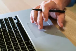 ezSign untuk Perusahaan: Solusi Tanda Tangan Digital Legal