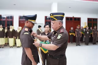 Harli Siregar Lantik Pejabat Baru Kejati Sumut: Dorong Akselerasi Kinerja dan Respons Hukum yang Humanis