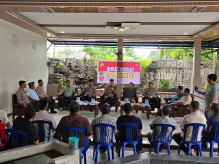 Polsek Mandau Bangun Komunikasi Lebih Dekat dengan Masyarakat Lewat 'Jumat Curhat'