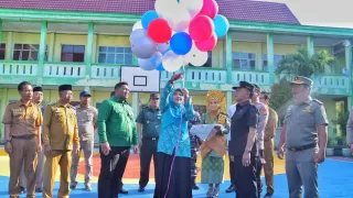 Bupati Kepulauan Meranti Resmikan PKG Bagi Pelajar Sekaligus Lepas GJS