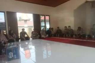 Mediasi Buntu, Korban Pembakaran Peron Sawit Pilih Proses Pelaku di Polres Rokan Hulu