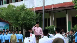 Pimpin Upacara di SMAN 1 Tebing Tinggi, H Asmar Tekankan Disiplin dan Etika di Era Digital