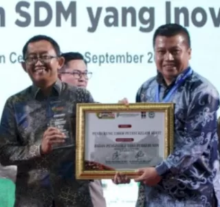 BPDP Terima Penghargaan Pendukung UMKM Petani Sawit, Ini Kata Helmi Muhansyah