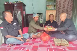 Tim Sahabat H Asmar Kembali Aktif Salurkan Bantuan ke Masyarakat Kepulauan Meranti