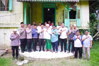 Kapolres Asahan Jalin Silaturahmi dengan Pemangku Adat dan Pimpinan Tarekat Satarriyah Silau Laut