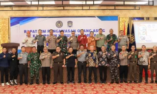 Rapat Timpora 2025, H Asmar Tegaskan Pentingnya Sinergi Pengawasan Orang Asing