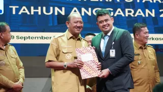 Terima Penghargaan UHC, Syah Afandin Mengaku Komitmen Maksimalkan Pelayanan Kesehatan di Langkat