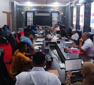 Mengadu ke DPRD Kepulauan Meranti, Honorer Minta Kepastian Nasib Pasca Gagal Seleksi PPPK