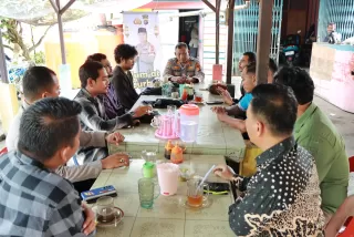 Perkuat Sinergitas Polri dan Insan Pers, Polres Kepulauan Meranti Bersama PWI Gelar Jumat Curhat