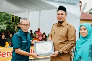 Dukung Pembangunan Berkelanjutan di Inhu, PTPN IV Regional III Salurkan Rp3 Miliar Program CSR