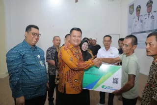 4.900 Pekerja Rentan di Asahan Dapat Kartu BPJS Ketenagakerjaan dari Wakil Bupati Rianto