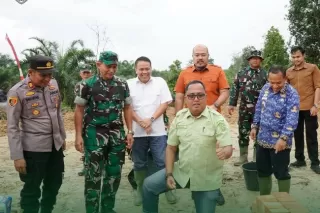 Bupati Fadhil Arief Utus Asisten II Hadiri Peletakan Batu Pertama Pembangunan Kopdes Merah Putih