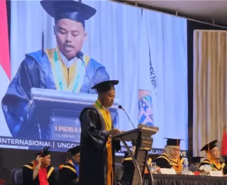 Haru! Mahasiswa Penerima Beasiswa BPDP Ungkapkan Kesan di Wisuda ke XIV Poltek Kampar