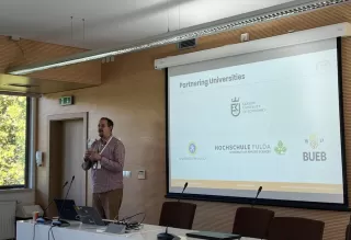 Delegasi Magister Manajemen UNAIR Tingkatkan Kapasitas Riset di Summer School Polandia