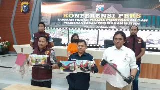 Polda Riau Ringkus Ibu Rumah Tangga Perambah 13 Hektar Hutan di Cagar Biosfer Giam Siak Kecil