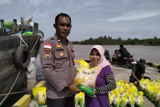 Polres Kepulauan Meranti Salurkan 98 Ton Beras SPHP Lewat GPM di Sembilan Kecamatan
