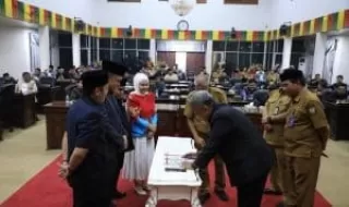 Perubahan APBD 2025 Rokan Hulu Disahkan Sebesar Rp2 Triliun Lebih Fokus Dorong Pembangunan Daerah