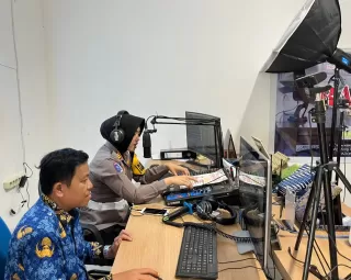 Satlantas Gaet Radio dan Masyarakat, Kapolres Kampar: Operasi Zebra Bukan Sekadar Tilang!