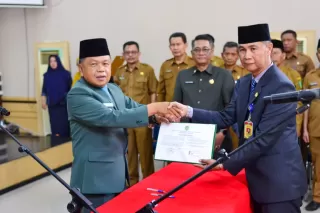 Mantap! Bupati Kepulauan Meranti Lantik Sudandri Jauzah Sekda Definitif