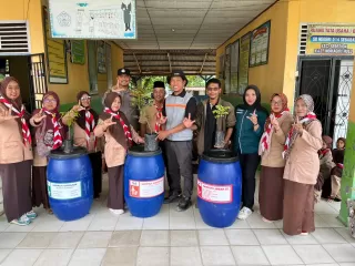 Peduli dan Jaga Lingkungan, PT Inecda Edukasi Siswa SDN 014 Pilah Sampah