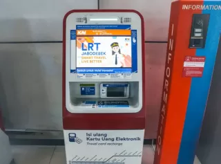 LRT Jabodebek Hadirkan Vending Machine Kemudahan Pengguna