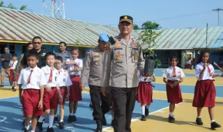 Green Policing, Polres Kepulauan Meranti Bersama Siswa SD Yosudarso Tanam Pohon Tanam Harapan