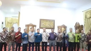Teken MoU, Pemkab Kepulauan Meranti dan Karimun Perkuat Sinergi Percepatan Pembangunan Daerah