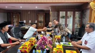 Bupati Kepulauan Meranti 'Jemput Bola' Perbaikan Jembatan dan Jalan Provinsi ke DPRD Riau