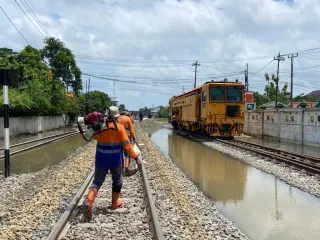 Banjir Surut, KAI Daop 4 Semarang Fokus Percepatan Normalisasi Jalur KA