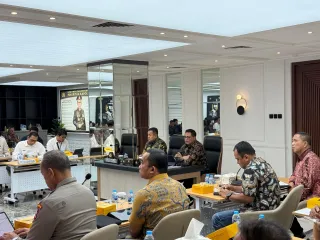 Putus Rantai Tengkulak, Polri Fasilitasi Permodalan KUR dan Penyerapan Bulog Petani Jagung
