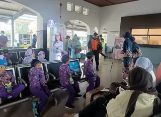 Taja Edukasi Perkeretaapian di Stasiun Pemalang, KAI Daop 4 Semarang Tanamkan Budaya Keselamatan