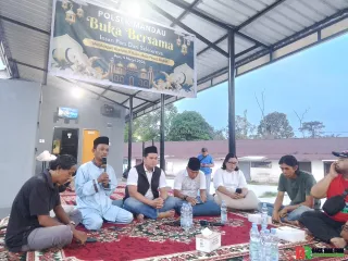 Membangun Harmoni di Bulan Penuh Berkah, Polsek Mandau dan Insan Pers Bukber di Lapangan Tembak