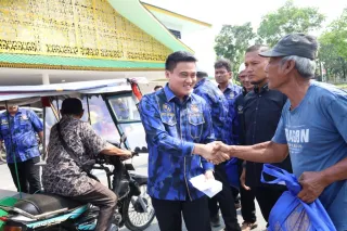 Ramadhan Berkah Jelang Lebaran, KOMBAT Sumut Berbagi Taliasih dan Bingkisan Buat Ribuan Warga