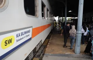 KA Siliwangi Primadona Lebaran 2026, Okupansi Tembus 201 Persen di Lintas Cipatat Sukabumi