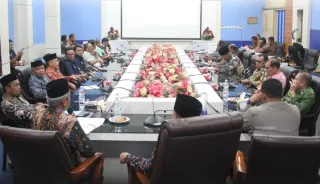 Dilepas dari Bandara Tuanku Tambusai Total 377 Jemaah Haji Siap Berangkat ke Tanah Suci