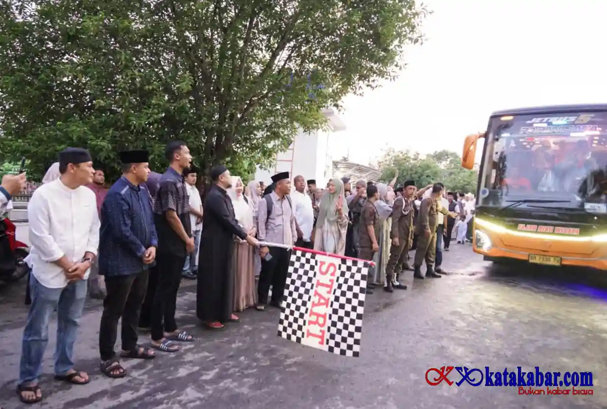 Lepas Keberangkatan Calon Jemaah Haji 2026, Ini Pesan Bupati Bengkalis