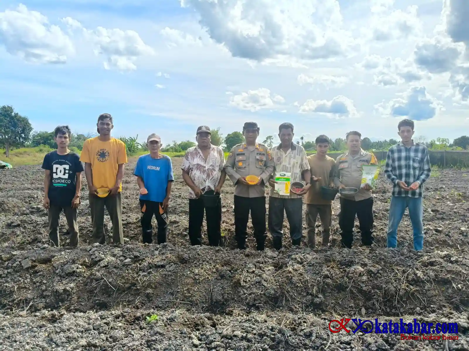 Dukung Swasembada Pangan, Polsek Rangsang Tanam Jagung Pipil Seluas 1,5 Hektar di Teluk Samak