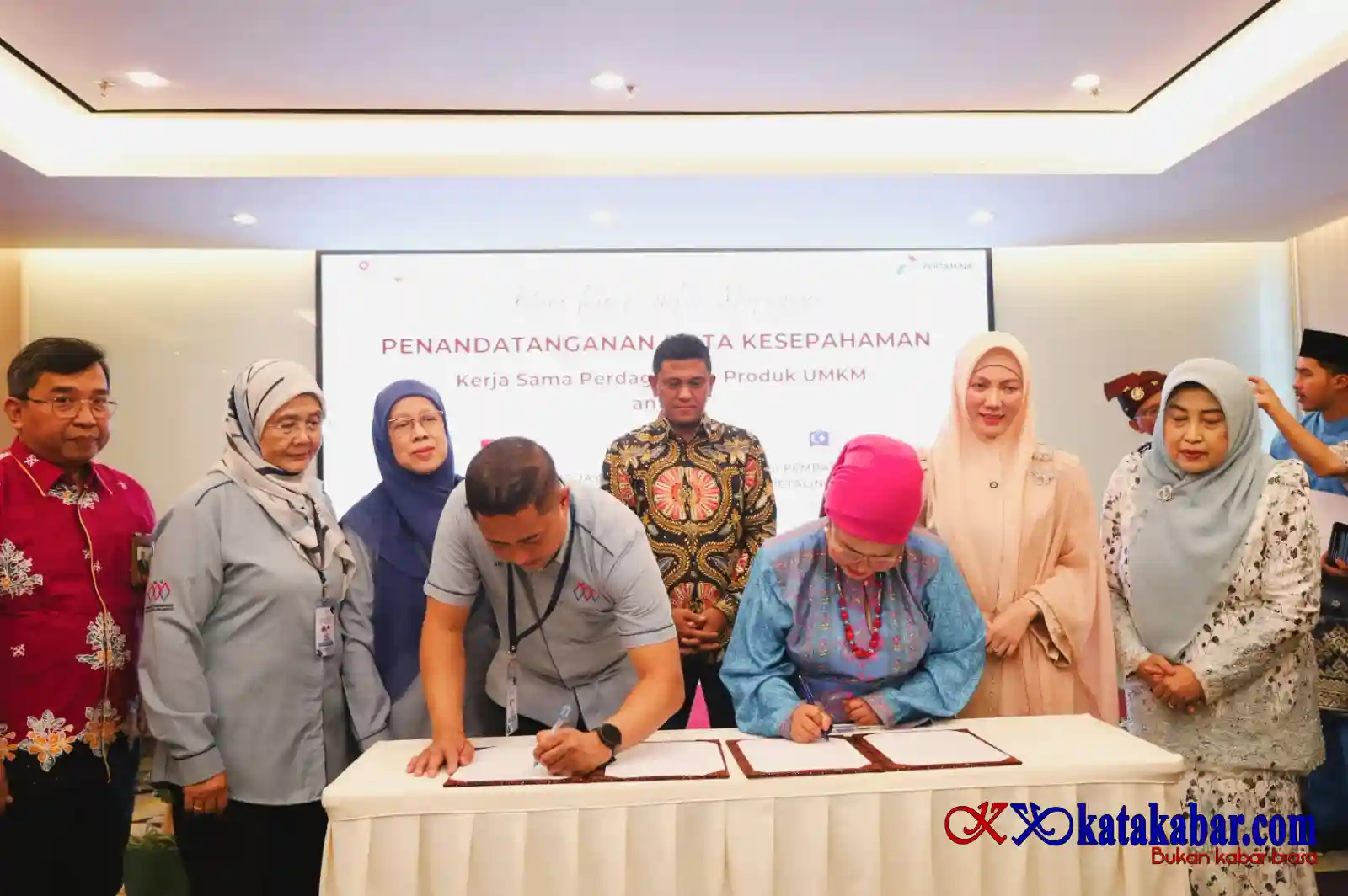 Produk UMKM Terbang ke Malaysia: Koperasi PRJ Riau Teken MoU Ekspor Dengan Koperasi PB Selangor
