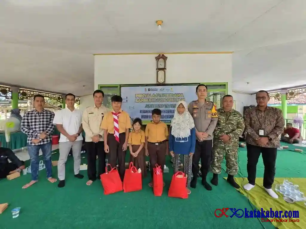 Dukung Infrastruktur Dasar Masyarakat, PTPN I Regional 5 Terangi 101 Rumah Warga di Jember