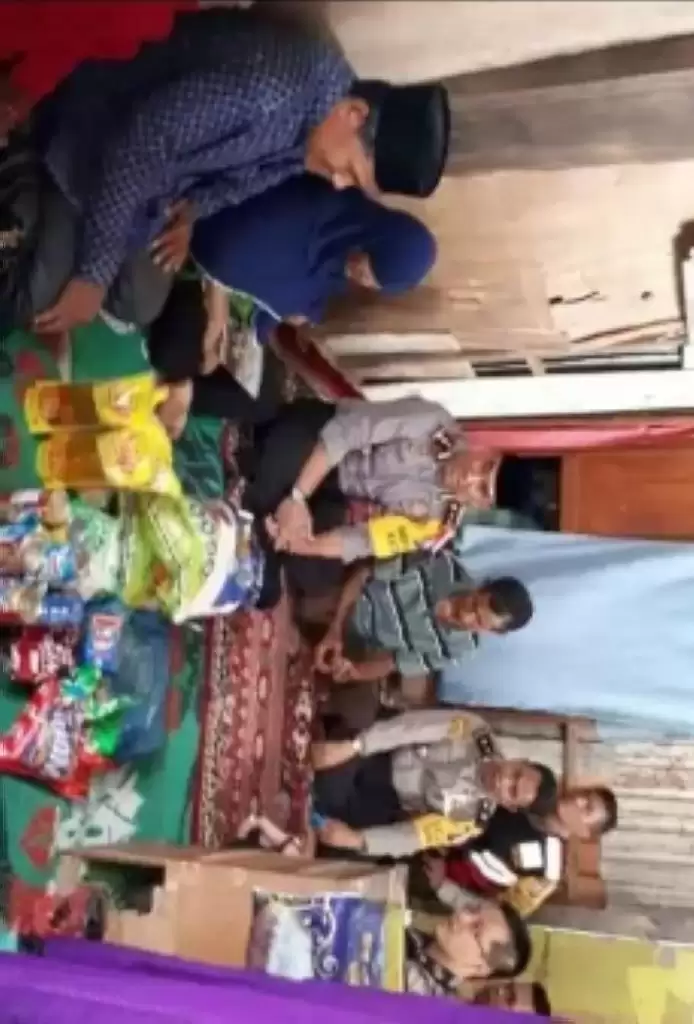 Jumat Barokah, Berbagi Rezeki Dengan Kuli Bangunan