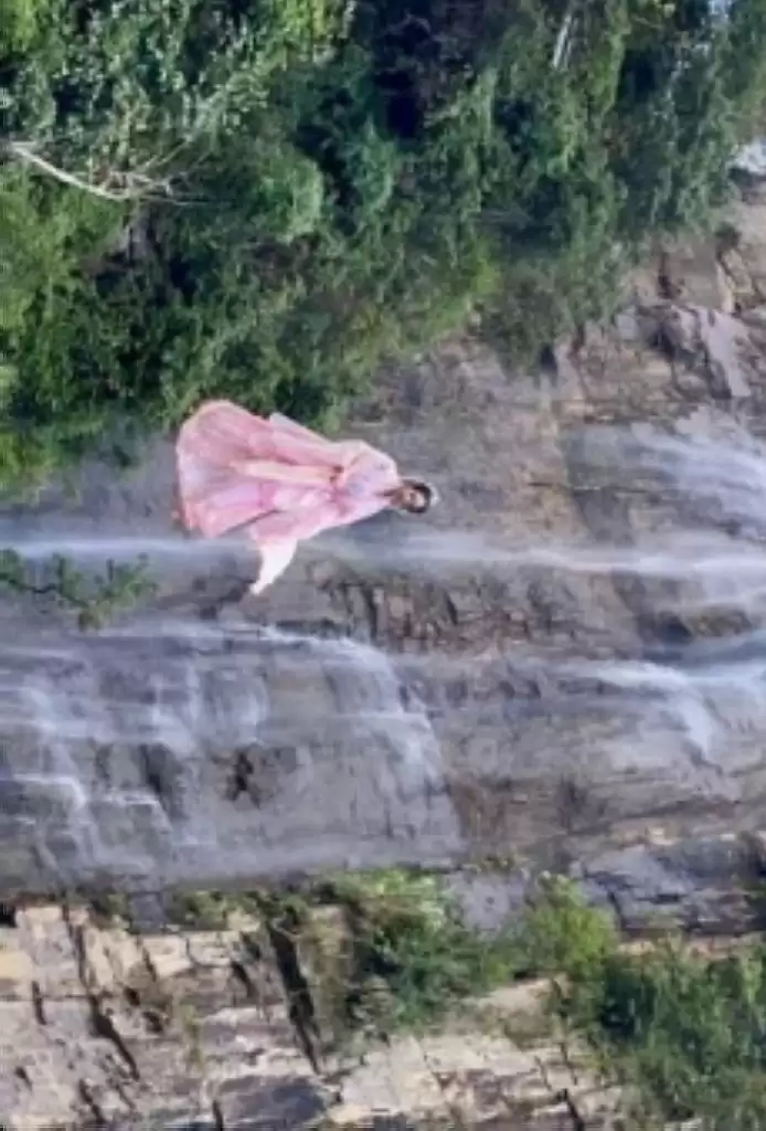 Di China, Ada Wisata Terbang ala Film Kung Fu